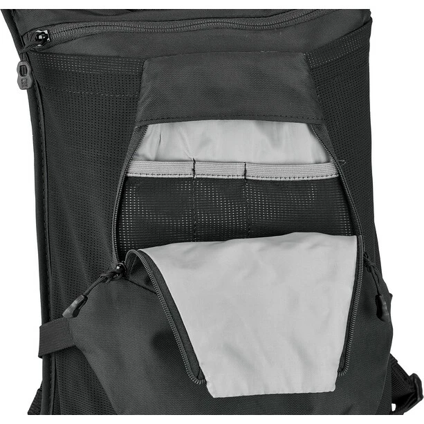 CamelBak Chase 8 Hydration Pack black 7 CamelBak Chase 8 Hydration Pack black - Image 5