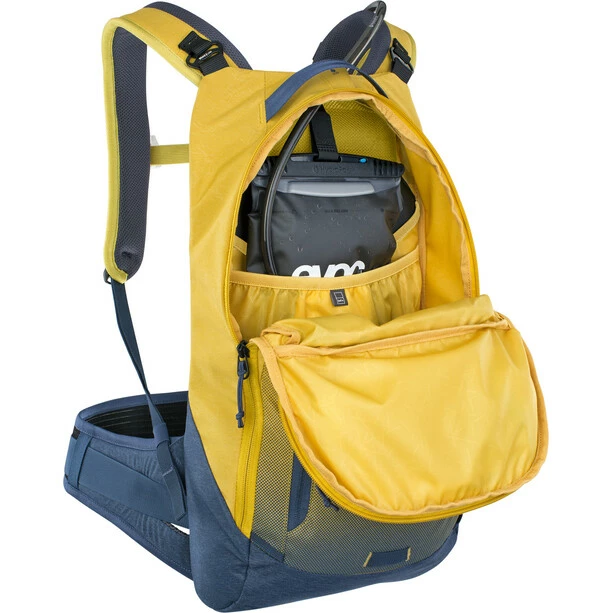 EVOC Trail Pro 10 Protector Backpack curry/denim 6 EVOC Trail Pro 10 Protector Backpack curry/denim - Image 4